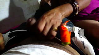 ���හෝදරයා handjob