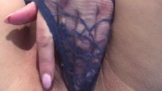 E saj pidhi ka nevojë për një karin brenda. Close-Up