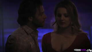 Babe Sexy ELiza Eves adael i&#039;r aeddfed gre byrdwn ei melys myffin gyda ei ceiliog curo